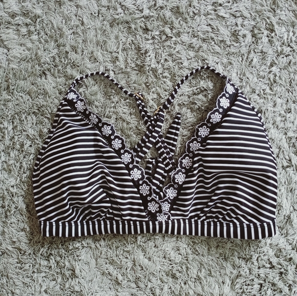 Time and Tru Swimwear Bra